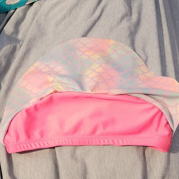 🌻 4 for$15 🌻!Bundle of 2 swim suit tops 2t - Picture 2 of 6